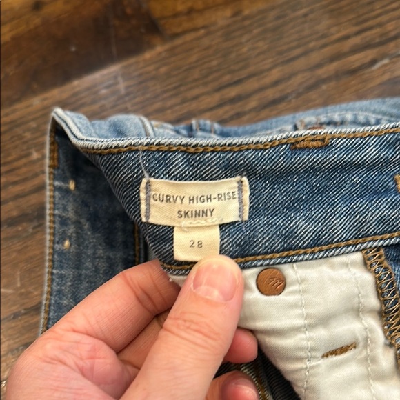 Madewell Curvy High Rise Skinny Jeans - lighter wash, stretchy, size 28 - Picture 3 of 5